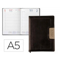 AGENDA ENCUADERNADA LIDERPAPEL 2027 DORIOS 15X21 CM DIA PAGINA BILINGUE PAPEL 70 G FSC DESIGN 1